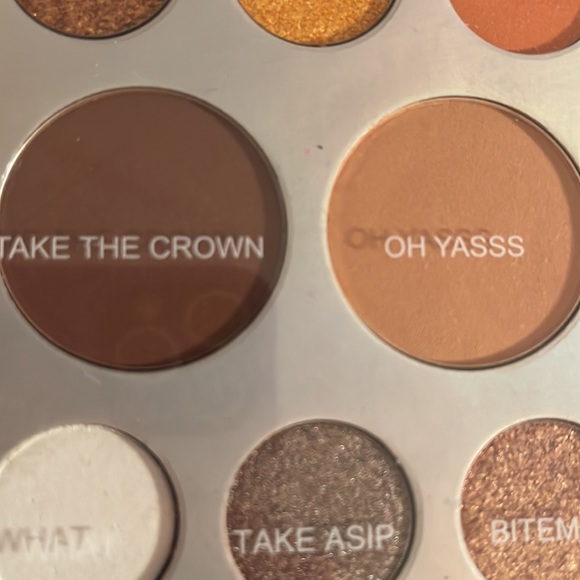 🎈SALE🎈🎀#55.MAKEUP XXL67-COLOR RED EYESHADOW PALETTE🎀 - Picture 10 of 17